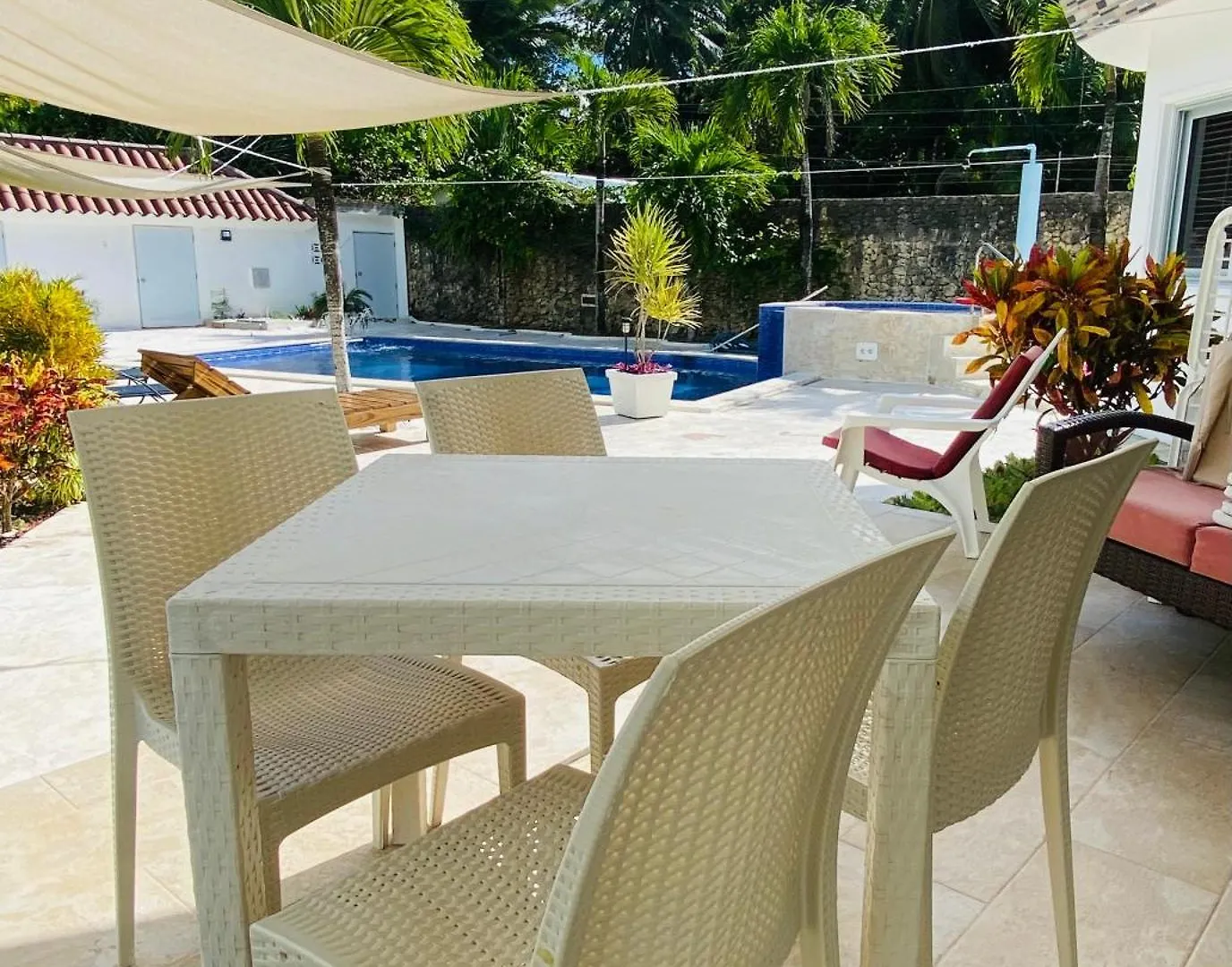 Casa Blanca - White House Apartment Cabarete